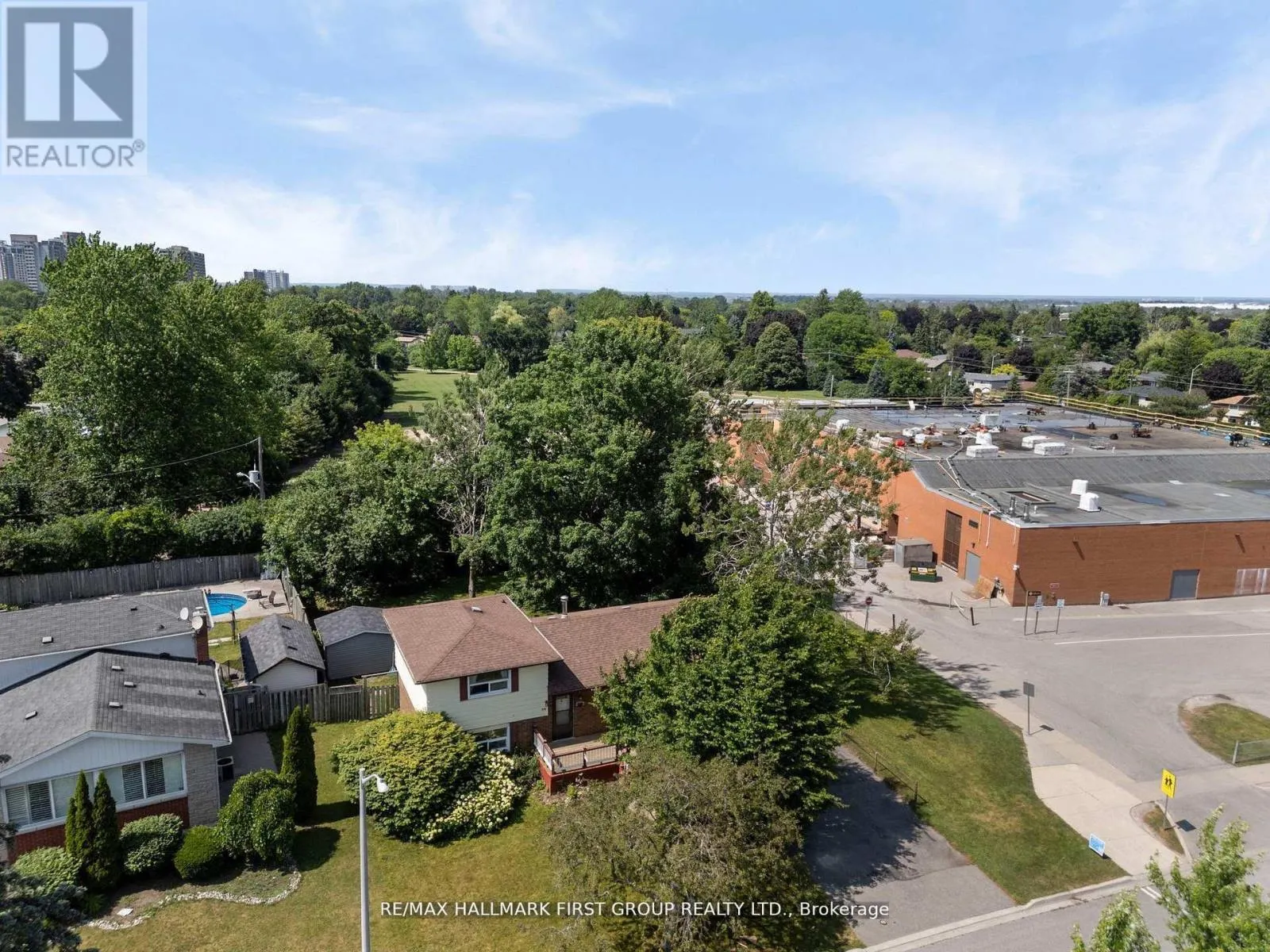 20 LAMBARD CRESCENT
