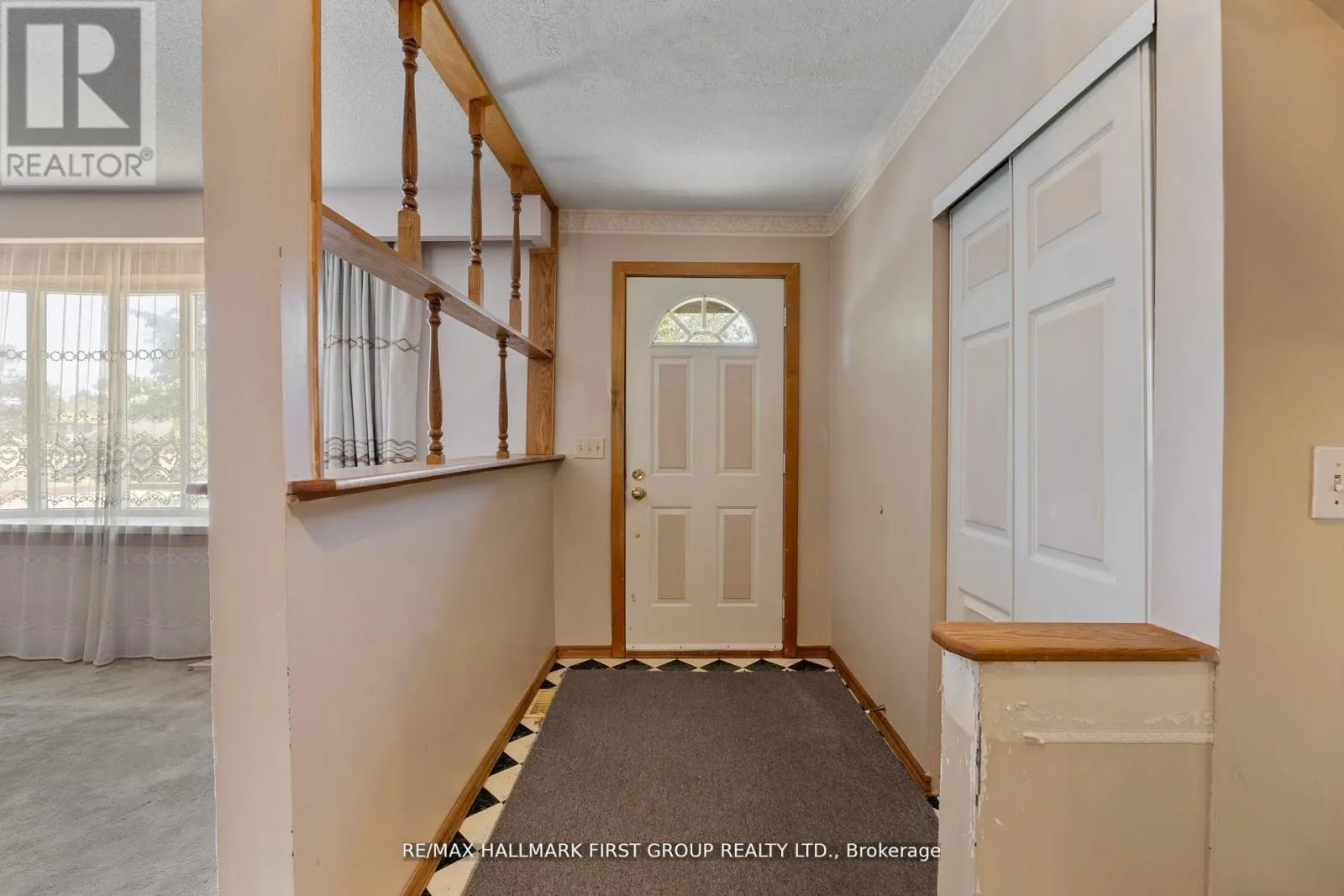 20 LAMBARD CRESCENT