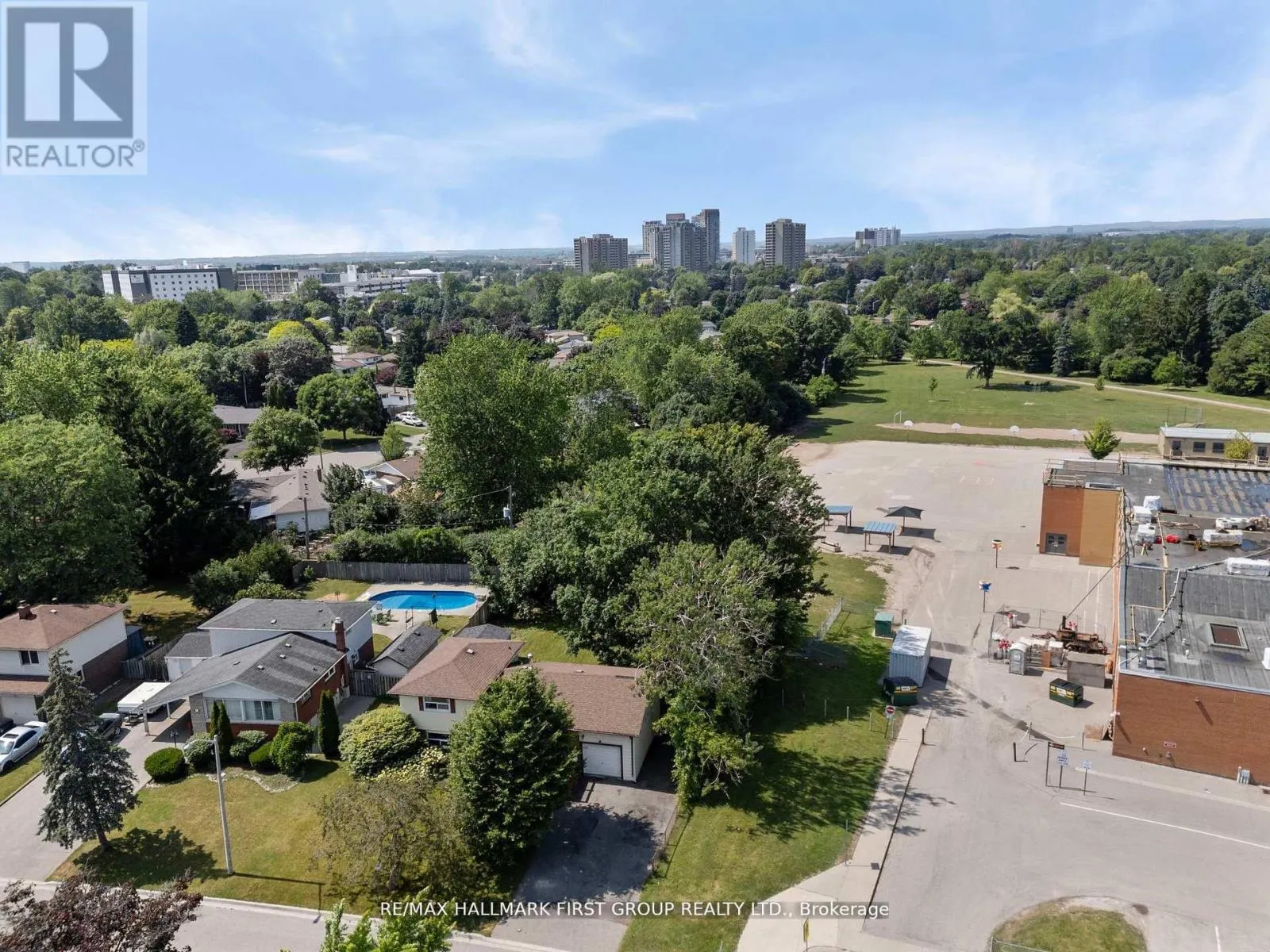 20 LAMBARD CRESCENT