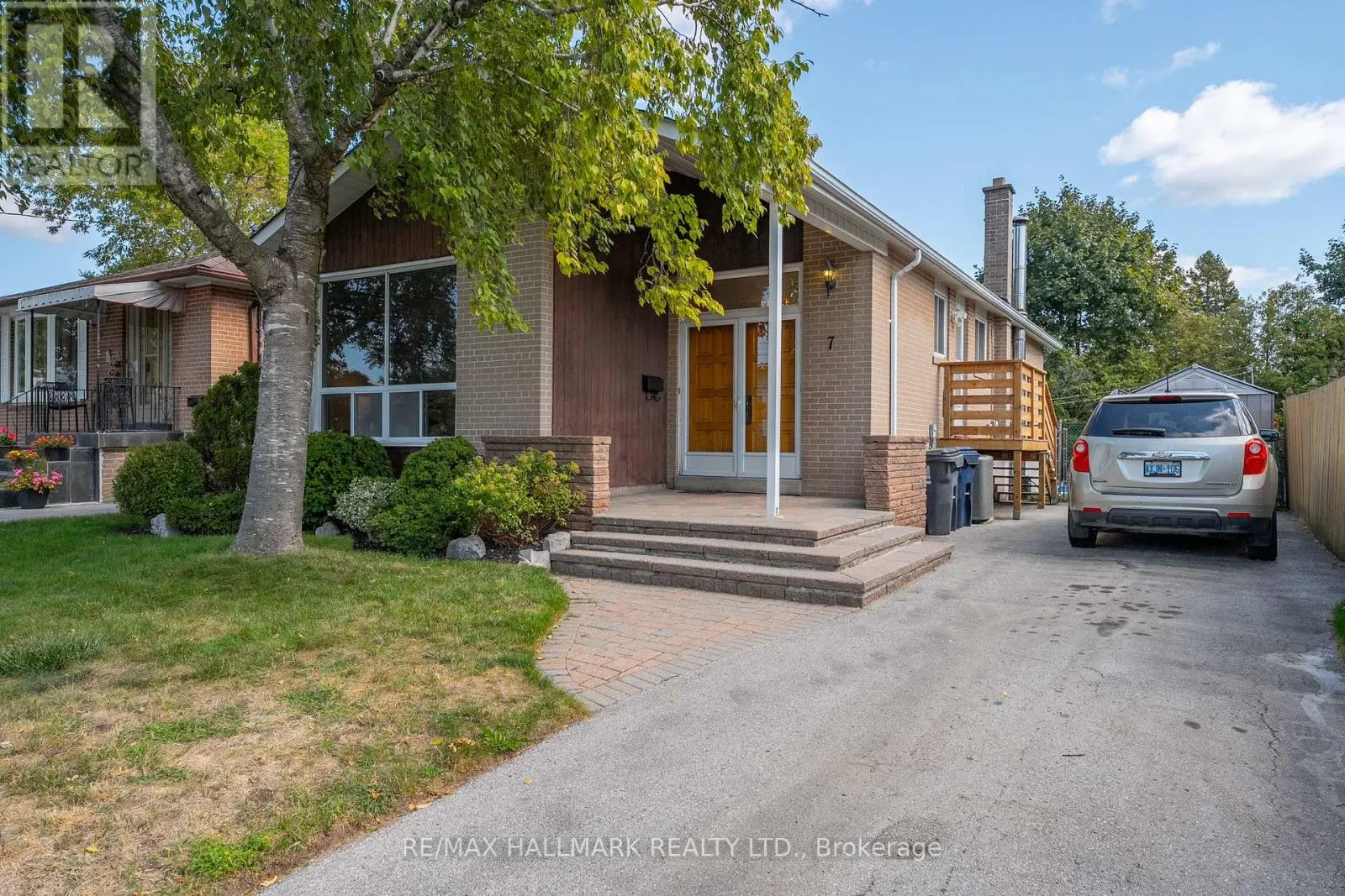 7 WAGNER DRIVE
