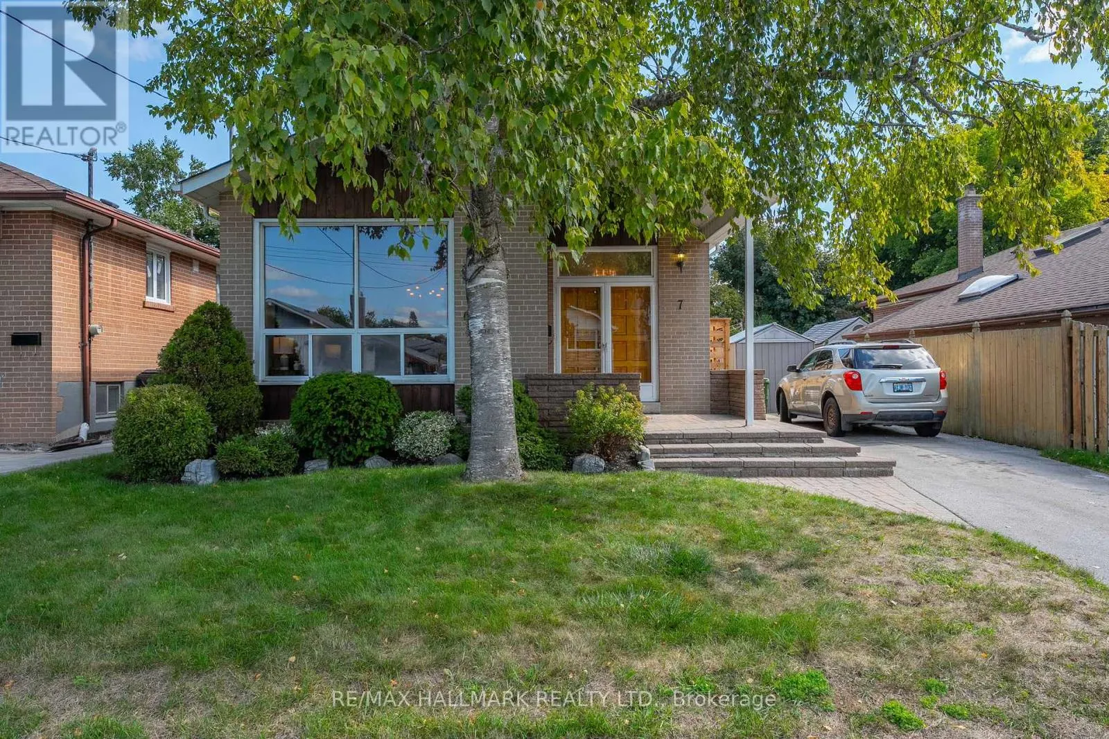 7 WAGNER DRIVE