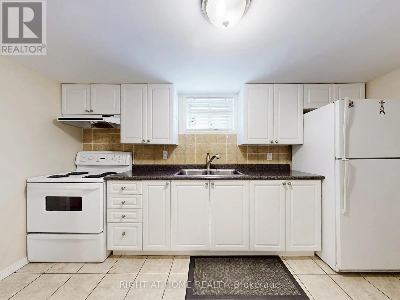 120 MARCHINGTON CIRCLE