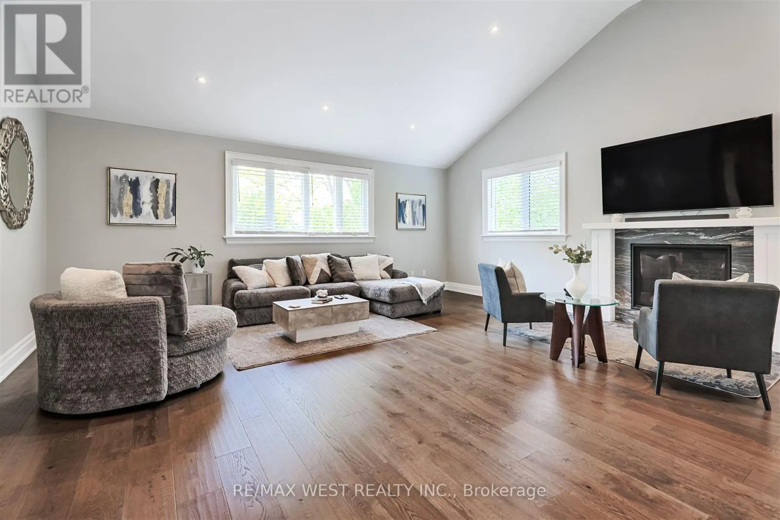 18 WINDY RIDGE DRIVE