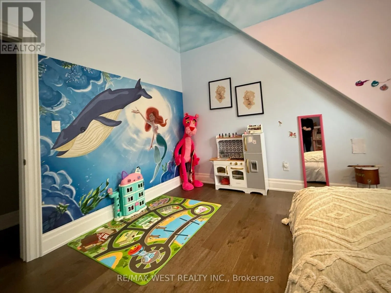 18 WINDY RIDGE DRIVE