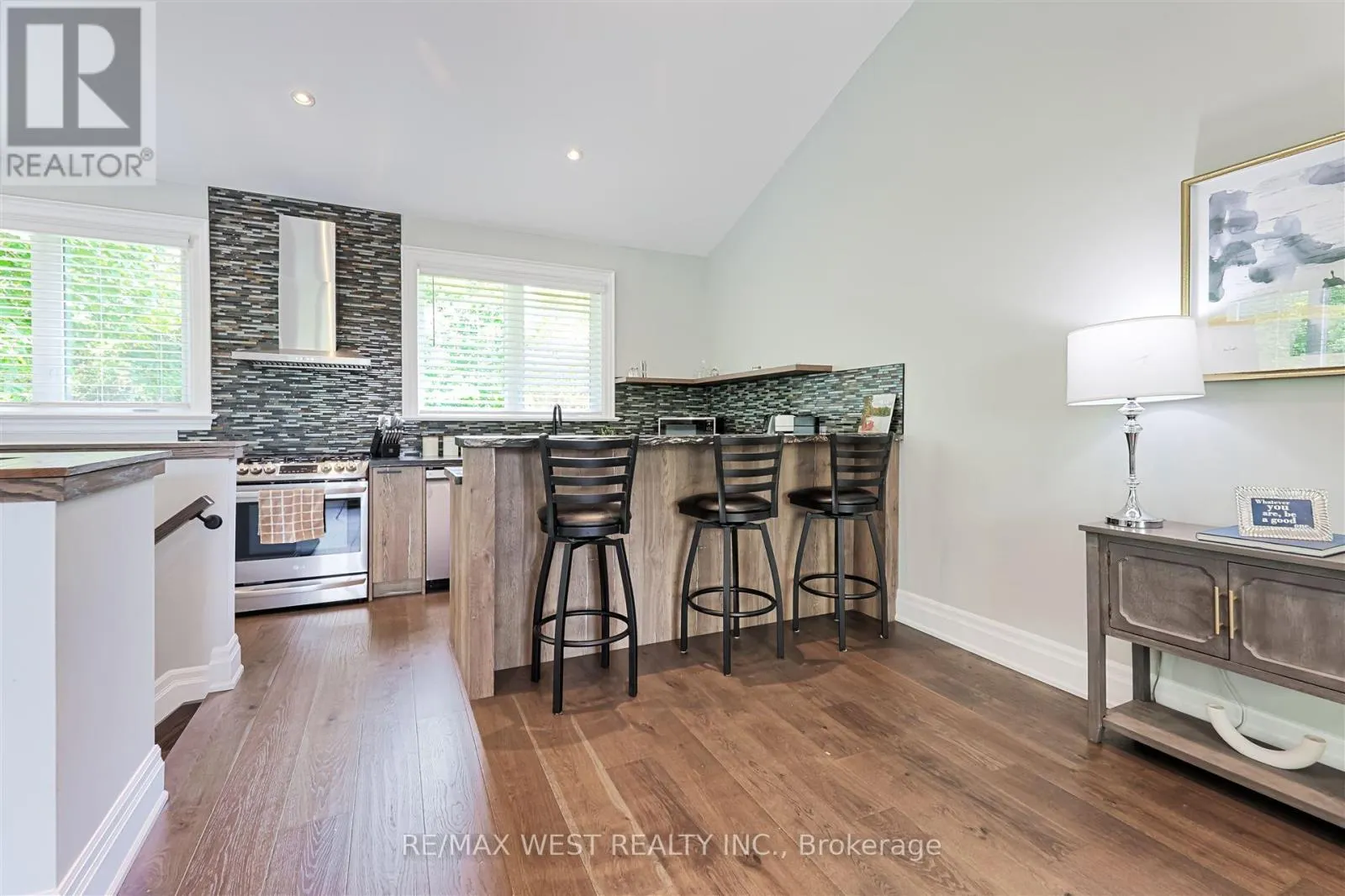 18 WINDY RIDGE DRIVE