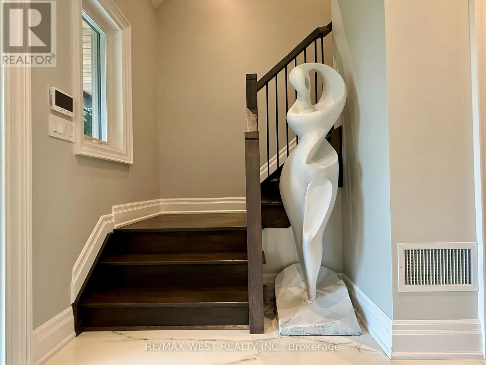 18 WINDY RIDGE DRIVE