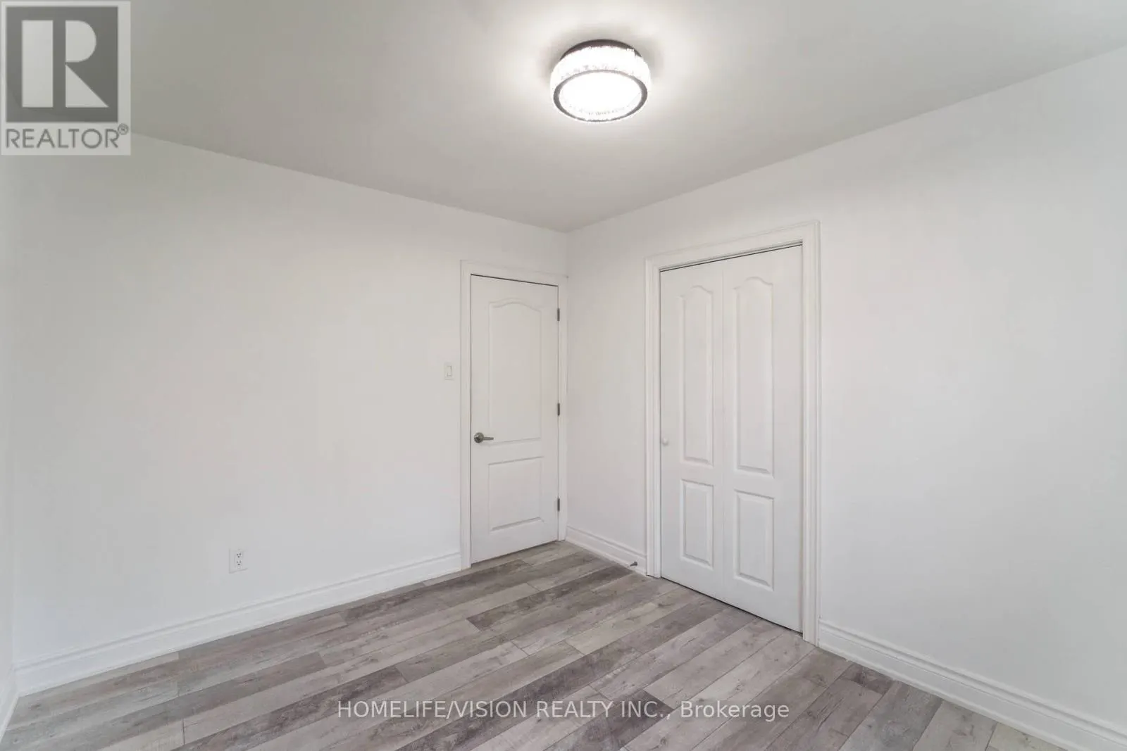 5 ORLANDO BOULEVARD