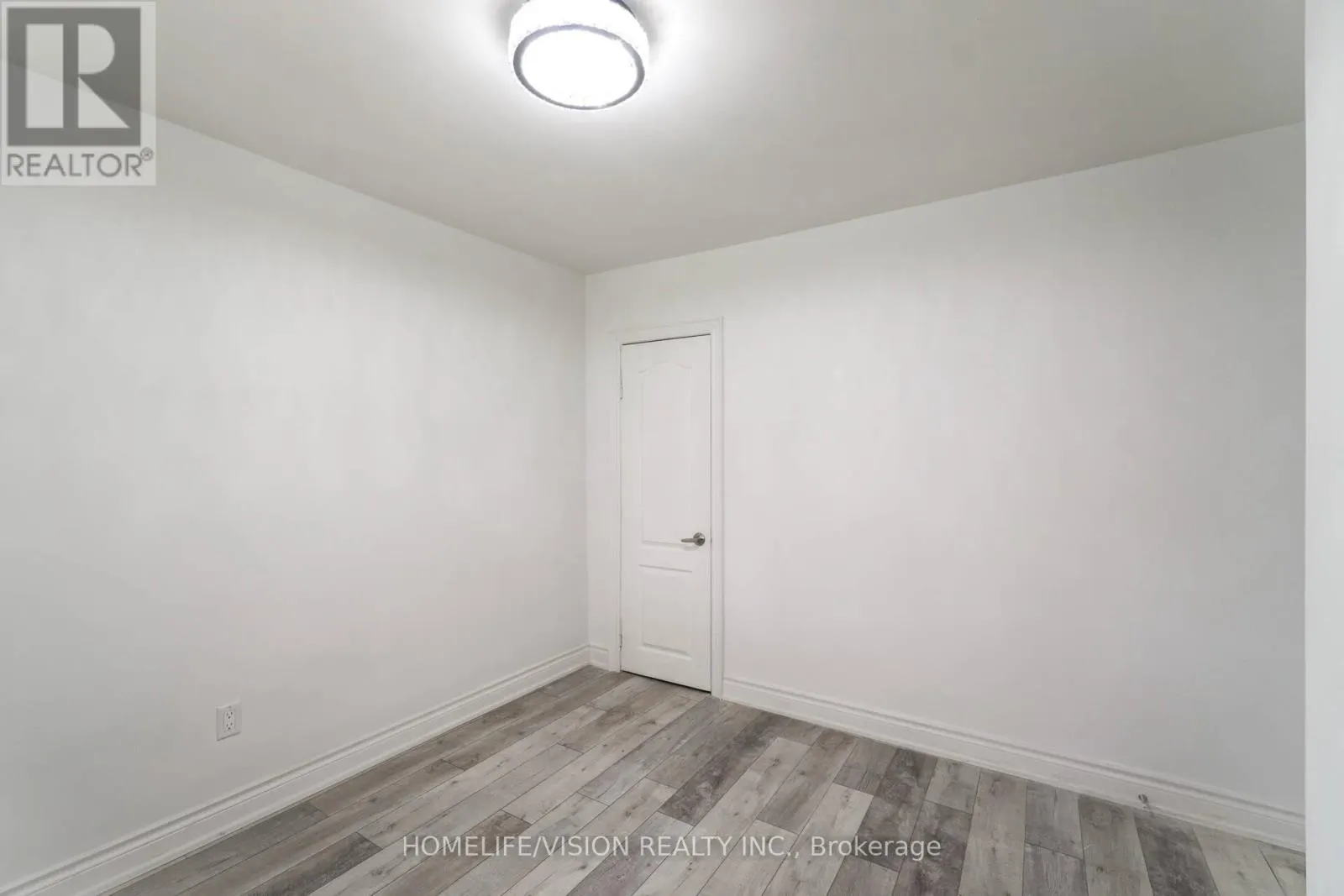 5 ORLANDO BOULEVARD