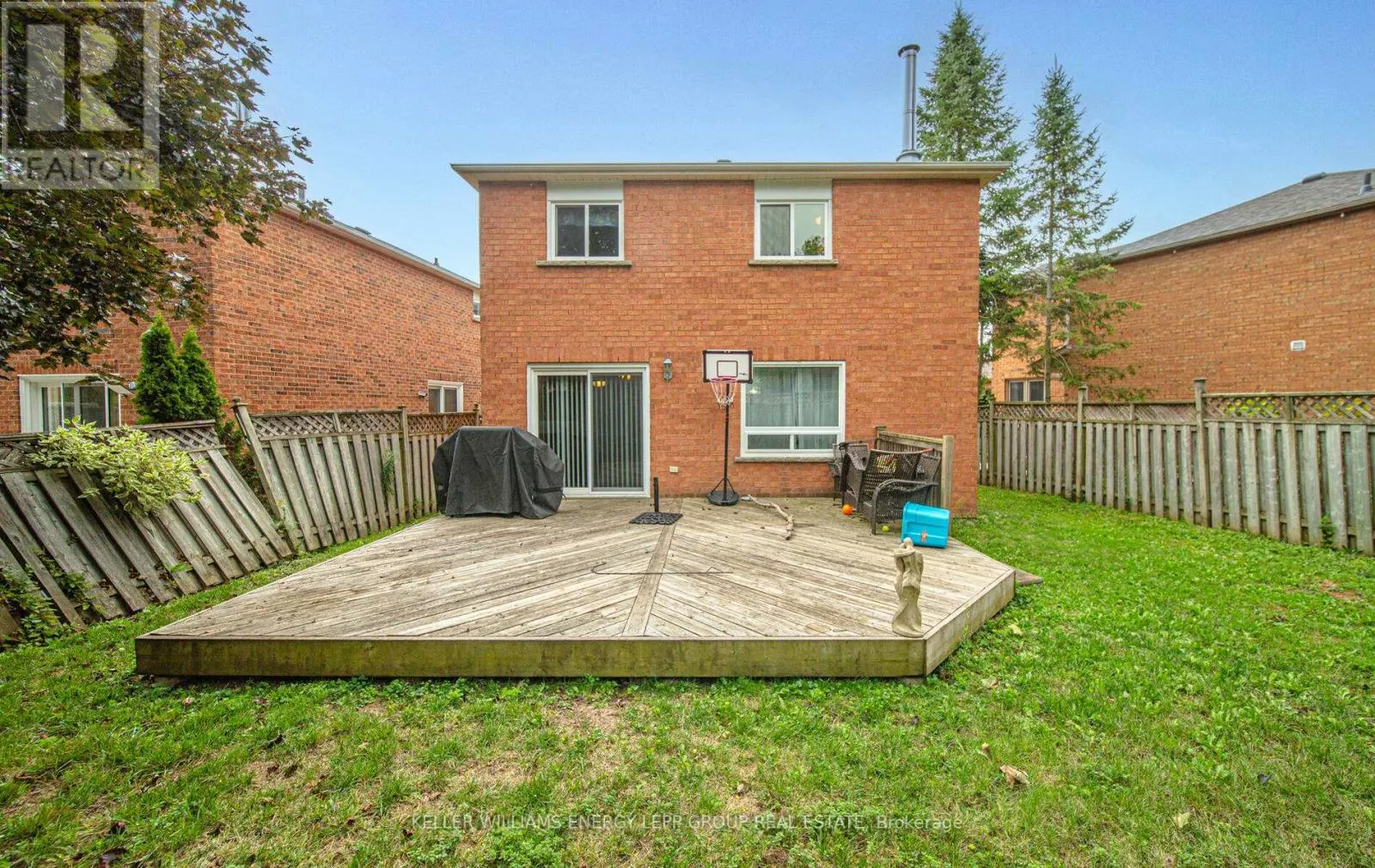 87 WOODSTONE PLACE