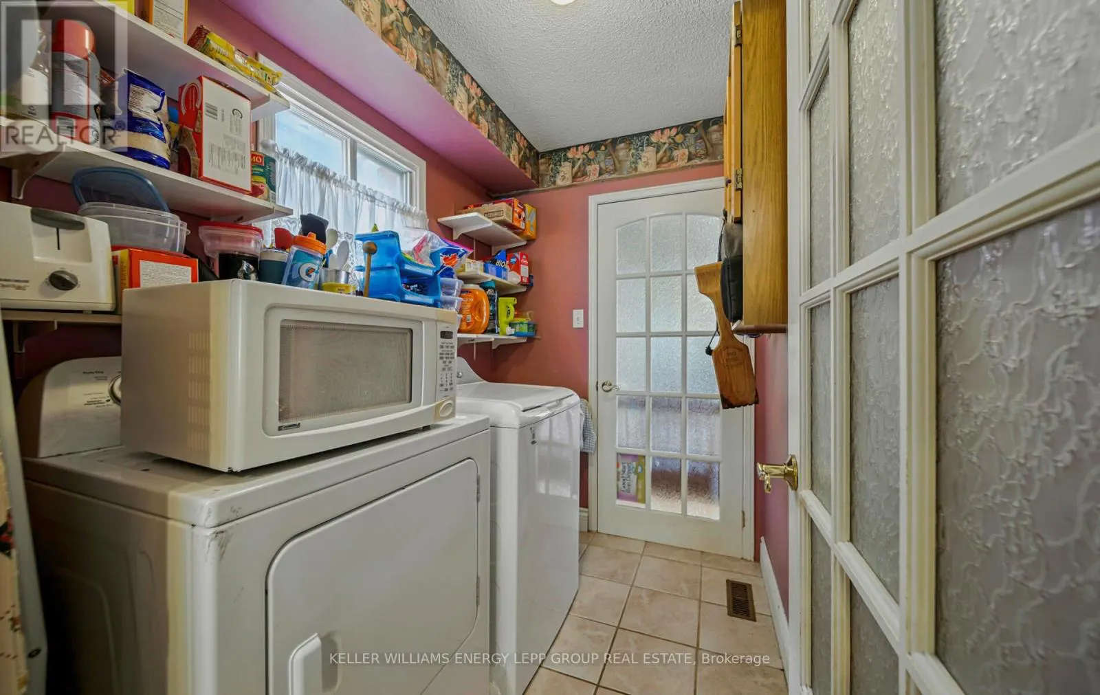 87 WOODSTONE PLACE