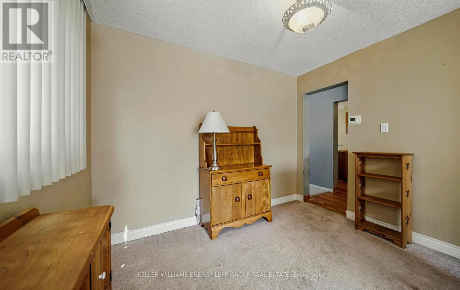 87 WOODSTONE PLACE