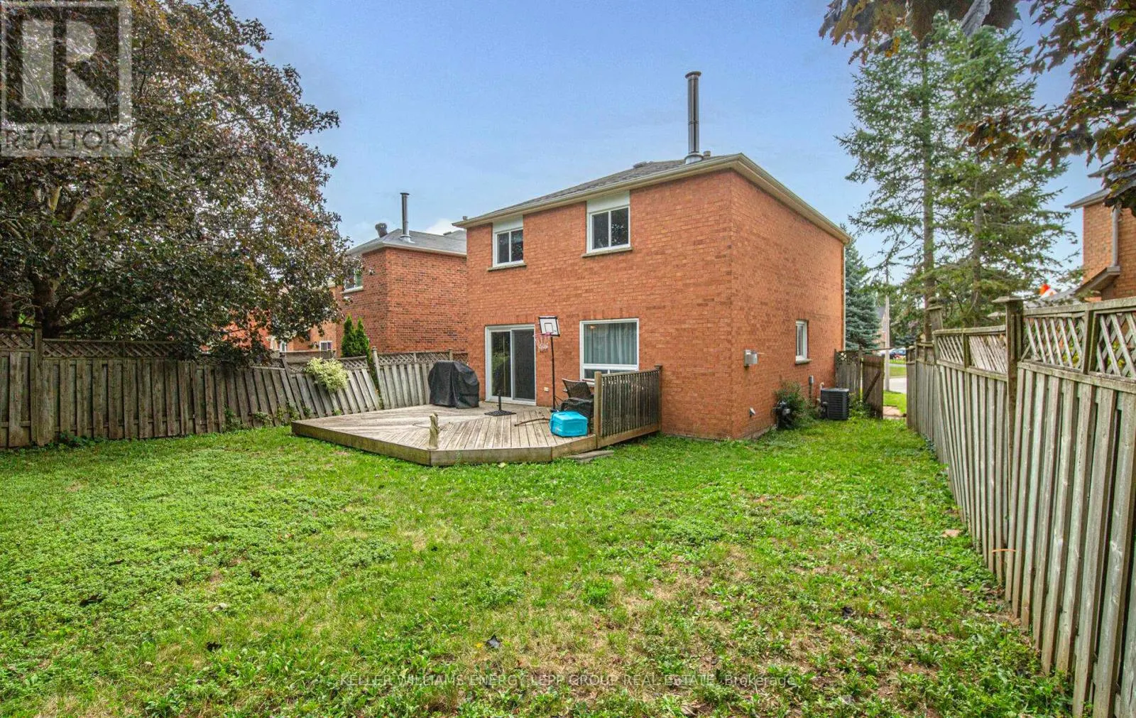 87 WOODSTONE PLACE