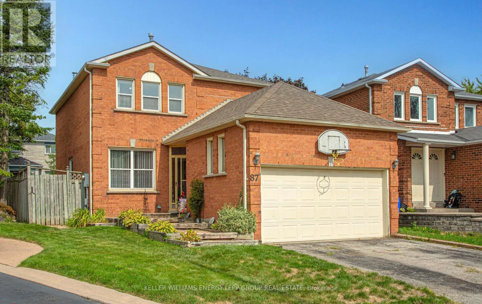 87 WOODSTONE PLACE