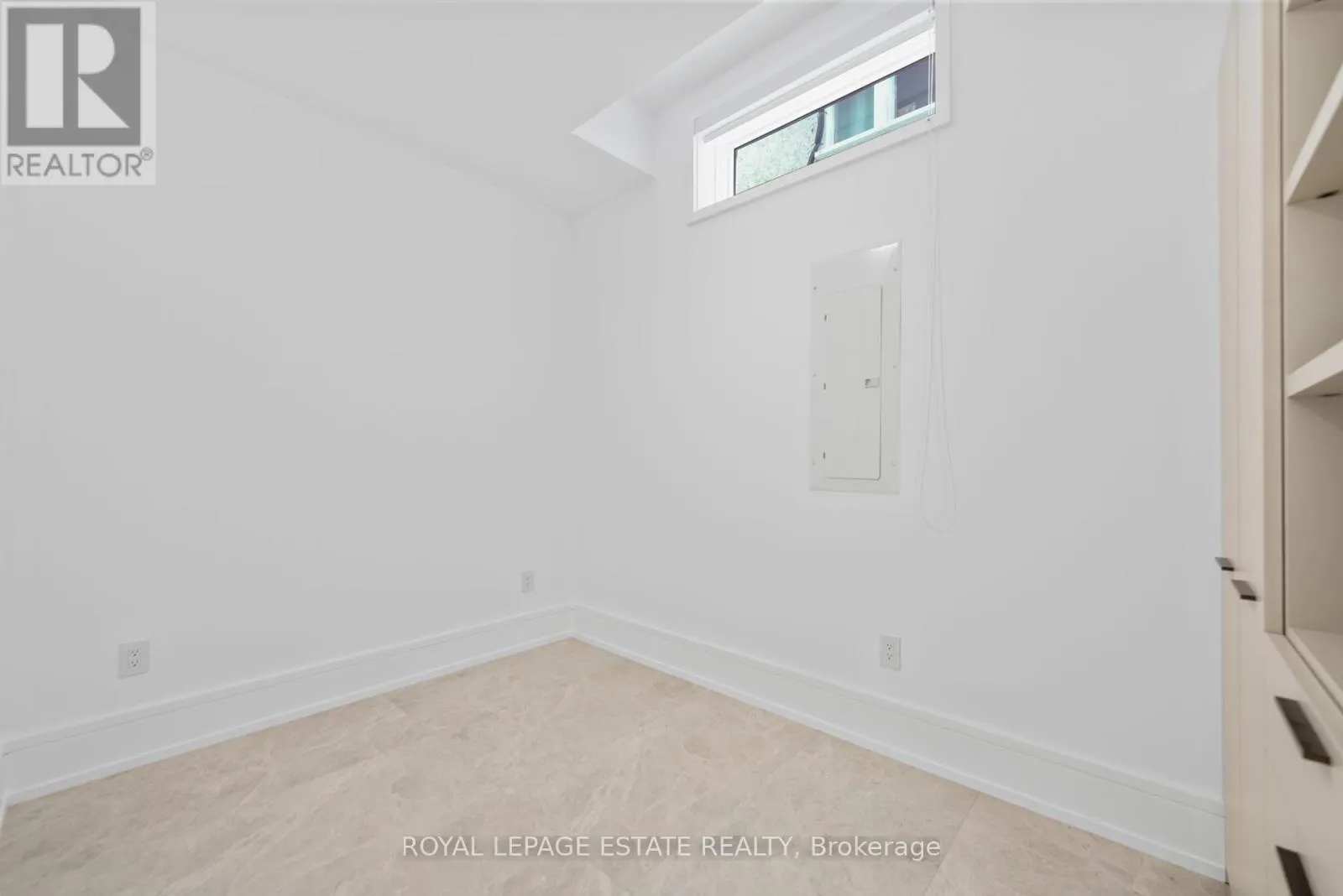 LOWER UNIT - 51 MACLEAN AVENUE