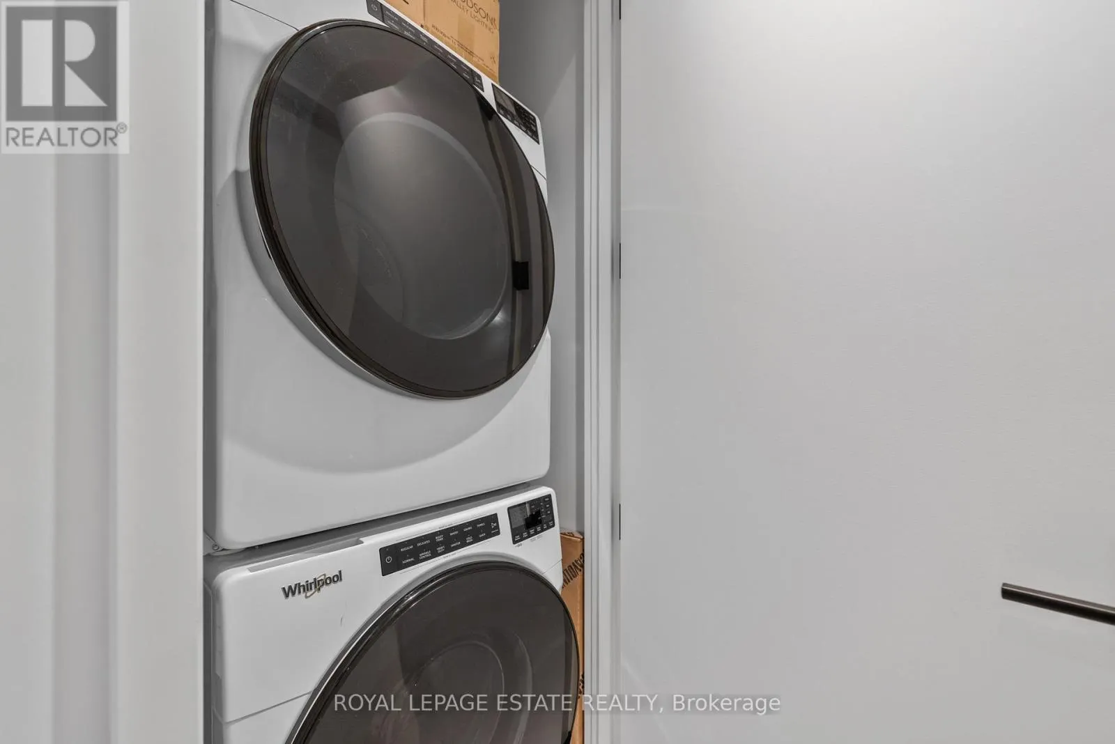 LOWER UNIT - 51 MACLEAN AVENUE