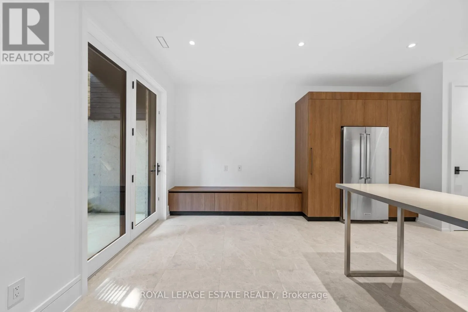 LOWER UNIT - 51 MACLEAN AVENUE