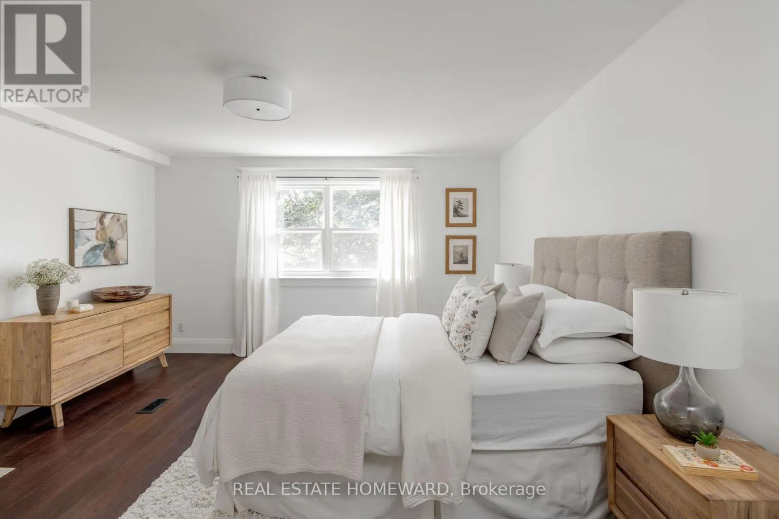 27 NORMANDY BOULEVARD