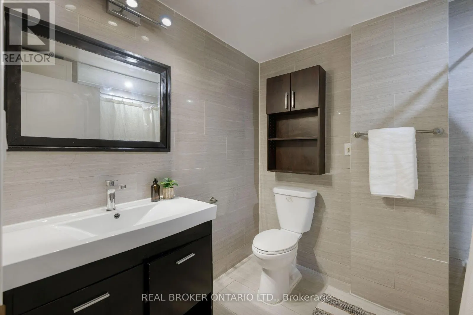 23 MISTY HILLS TRAIL