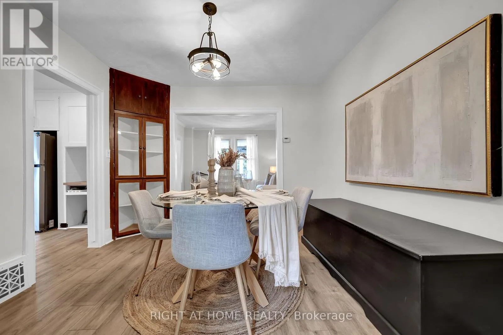 84 OSHAWA BOULEVARD N