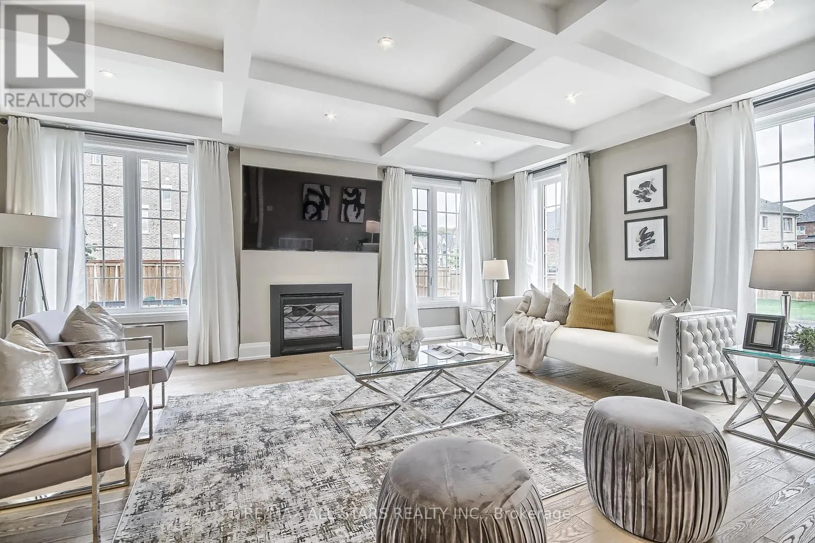 18 PENNINE DRIVE