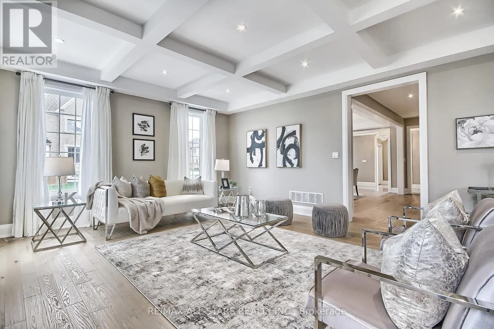 18 PENNINE DRIVE