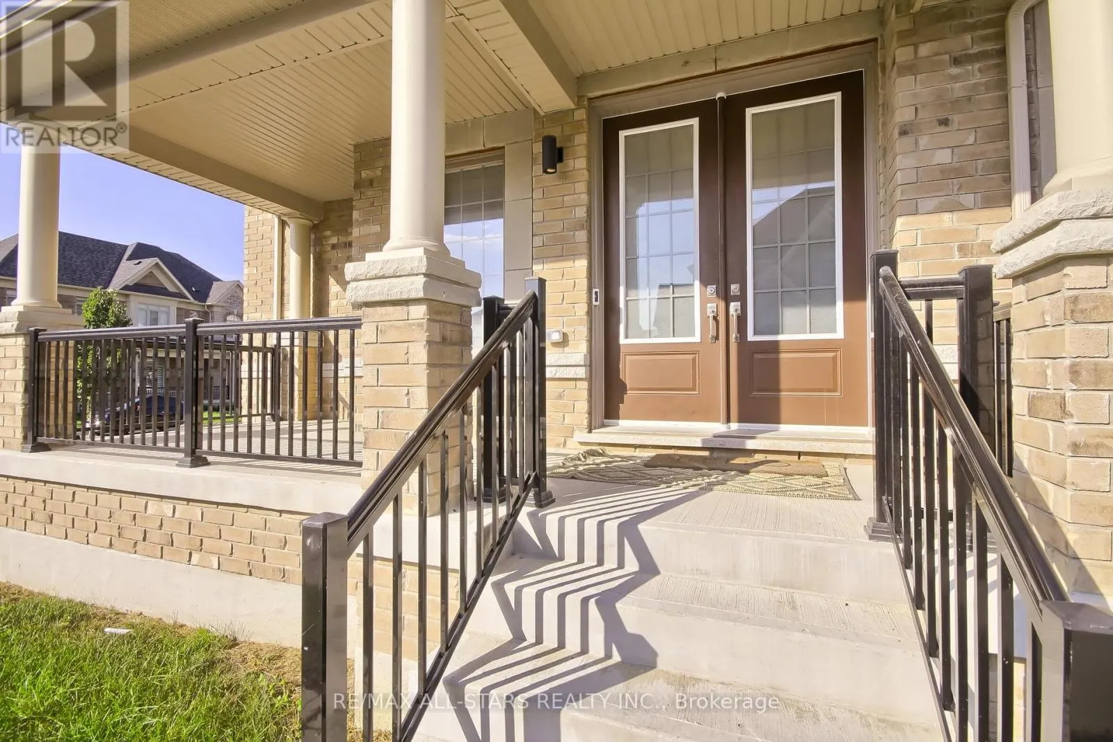 18 PENNINE DRIVE