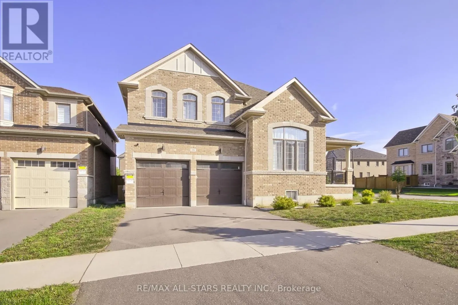 18 PENNINE DRIVE