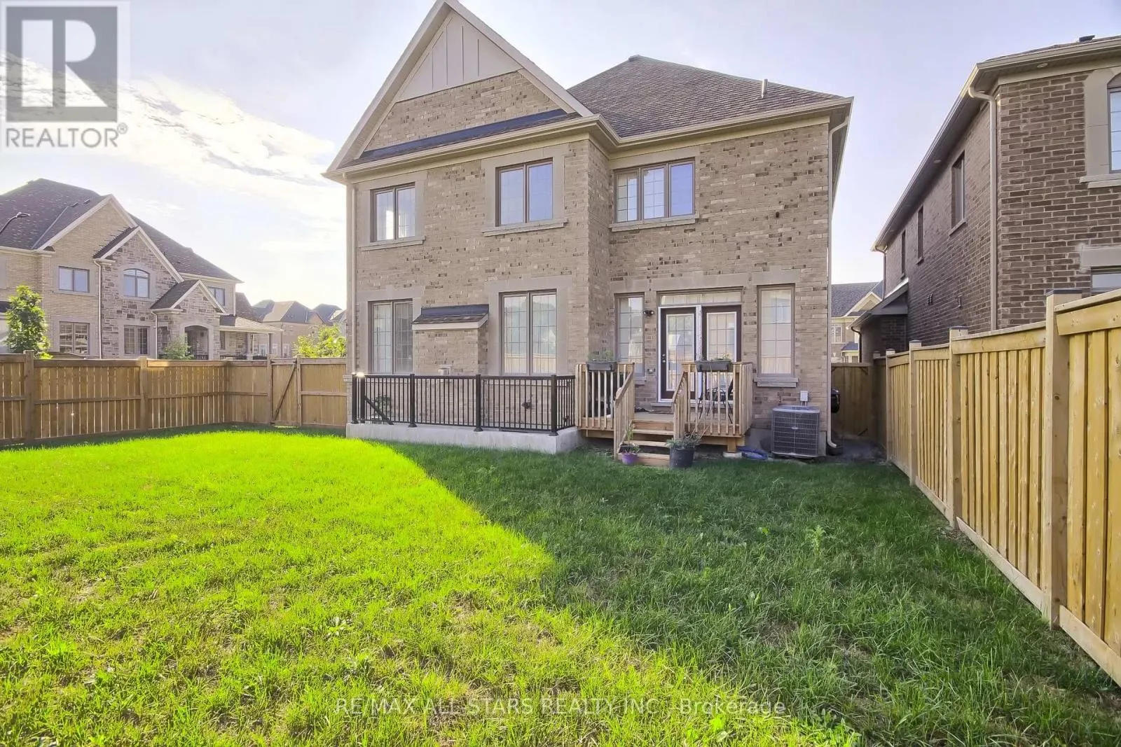 18 PENNINE DRIVE
