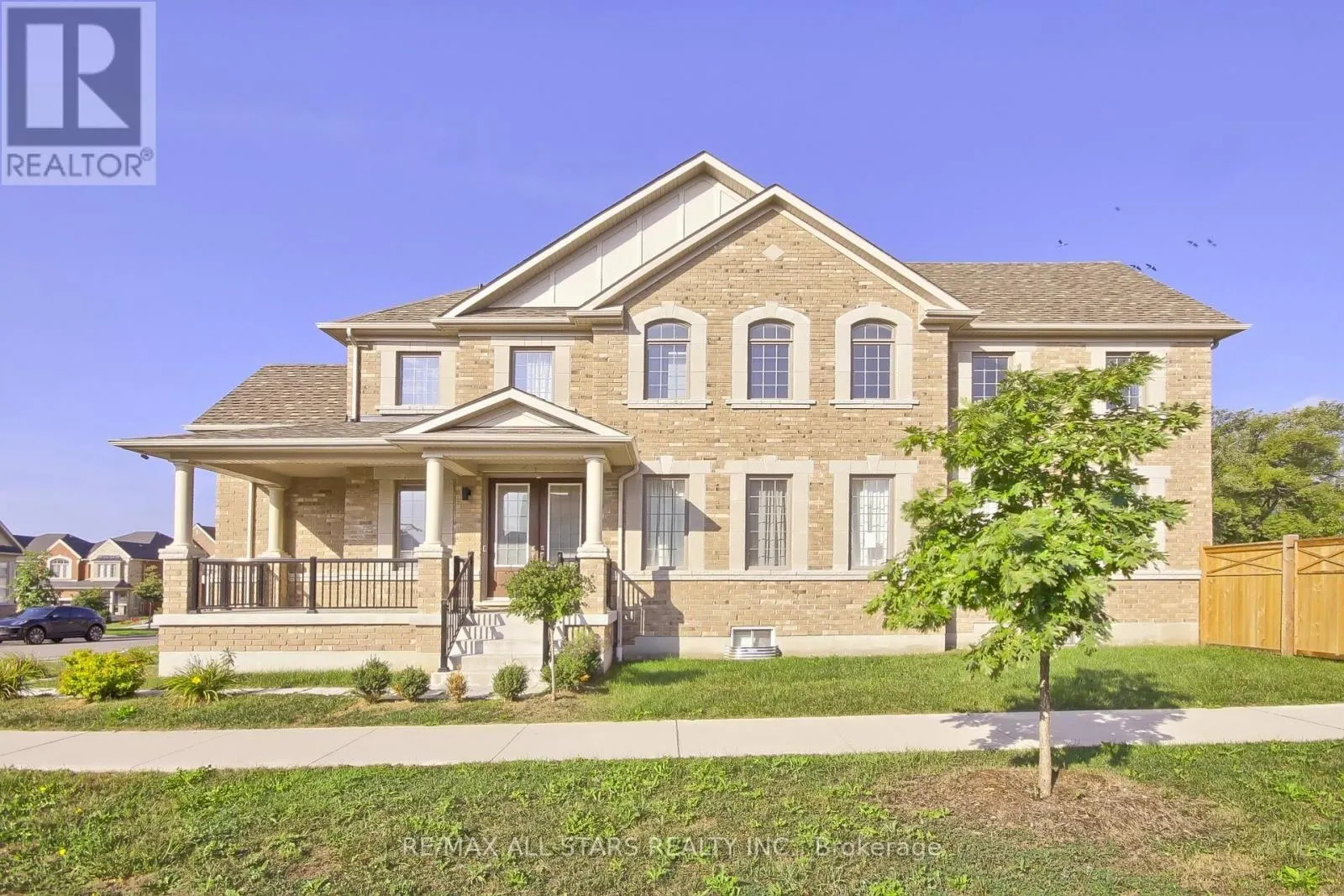 18 PENNINE DRIVE