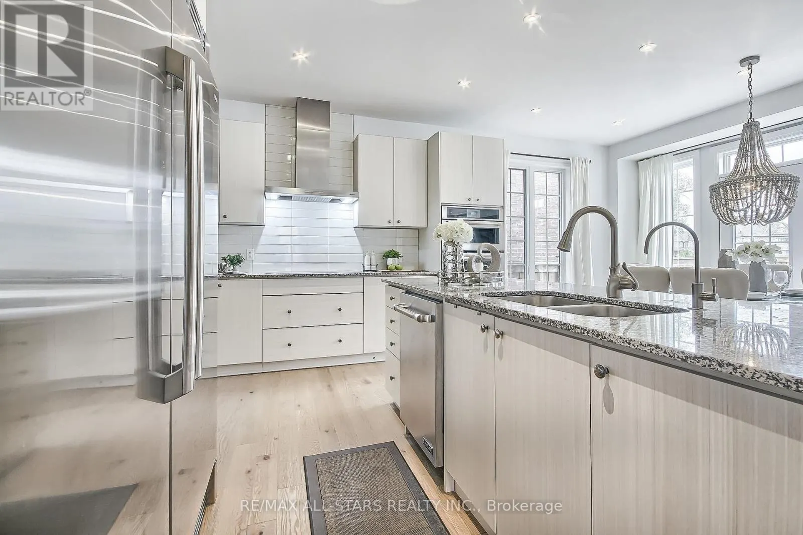 18 PENNINE DRIVE