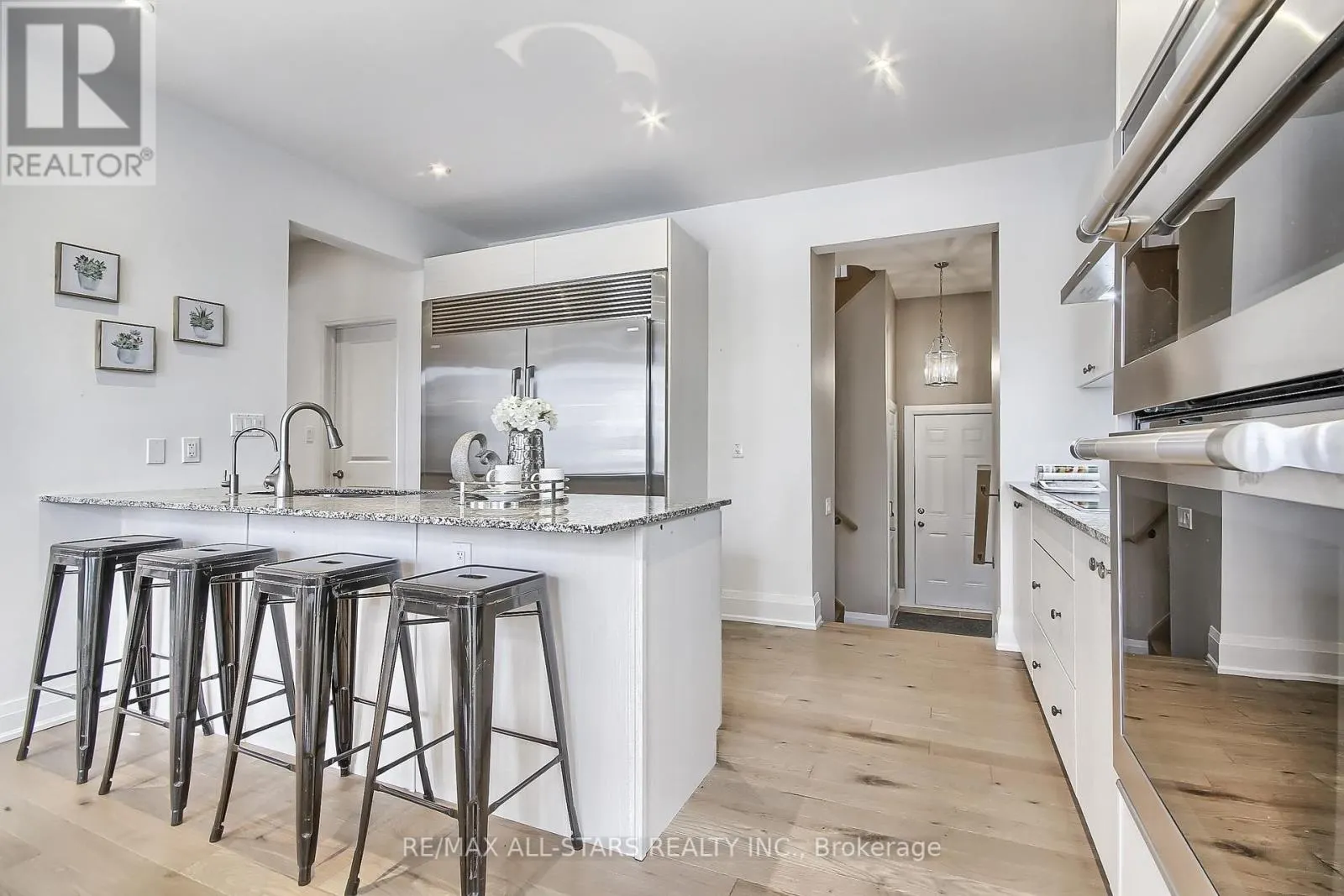 18 PENNINE DRIVE