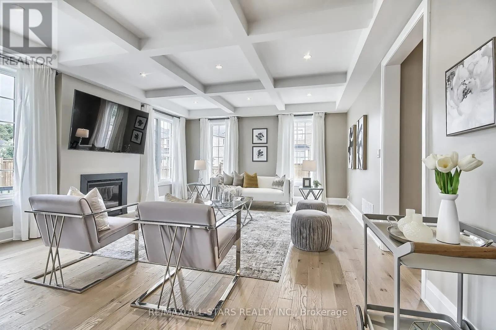 18 PENNINE DRIVE