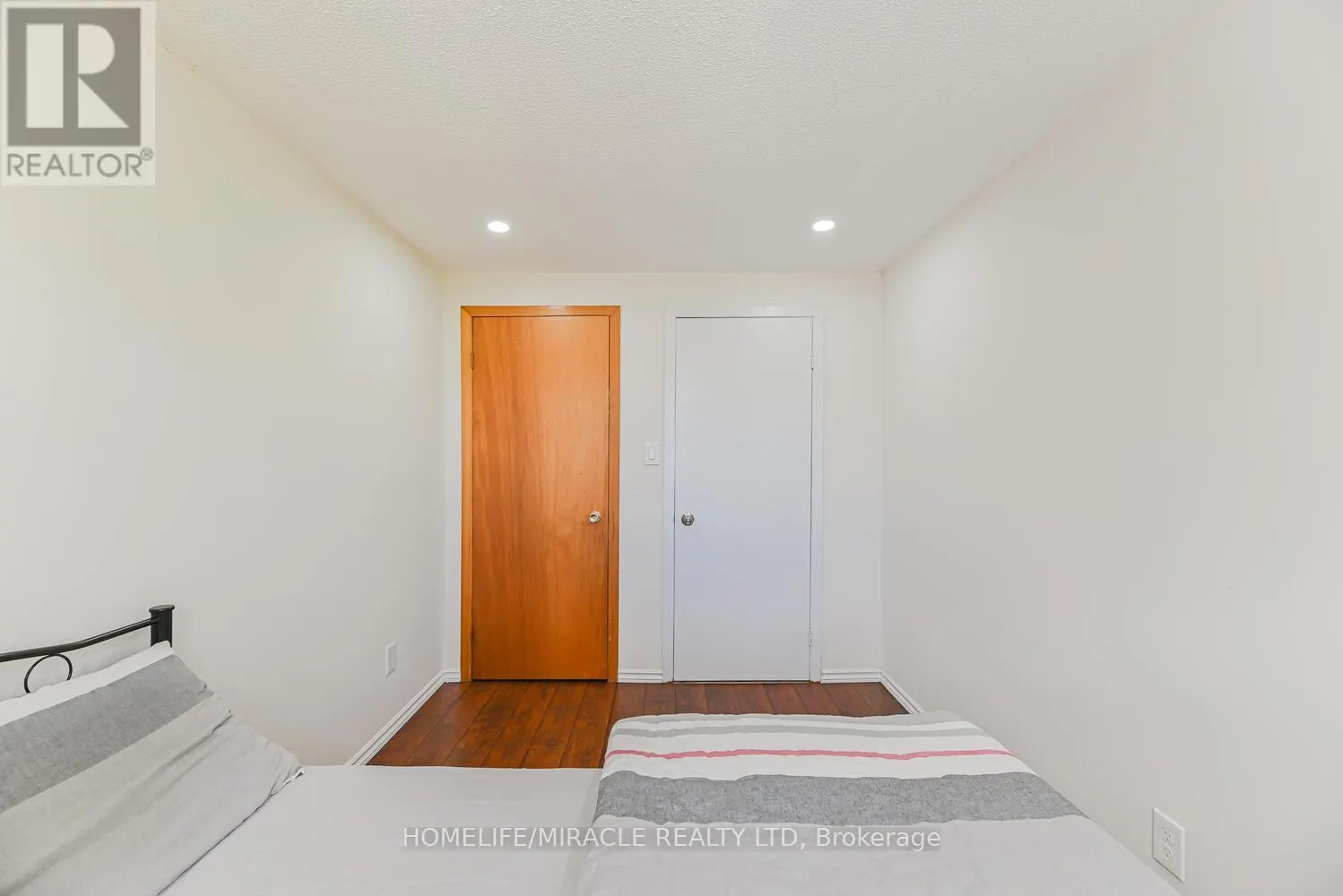 1354 ORLANDO COURT
