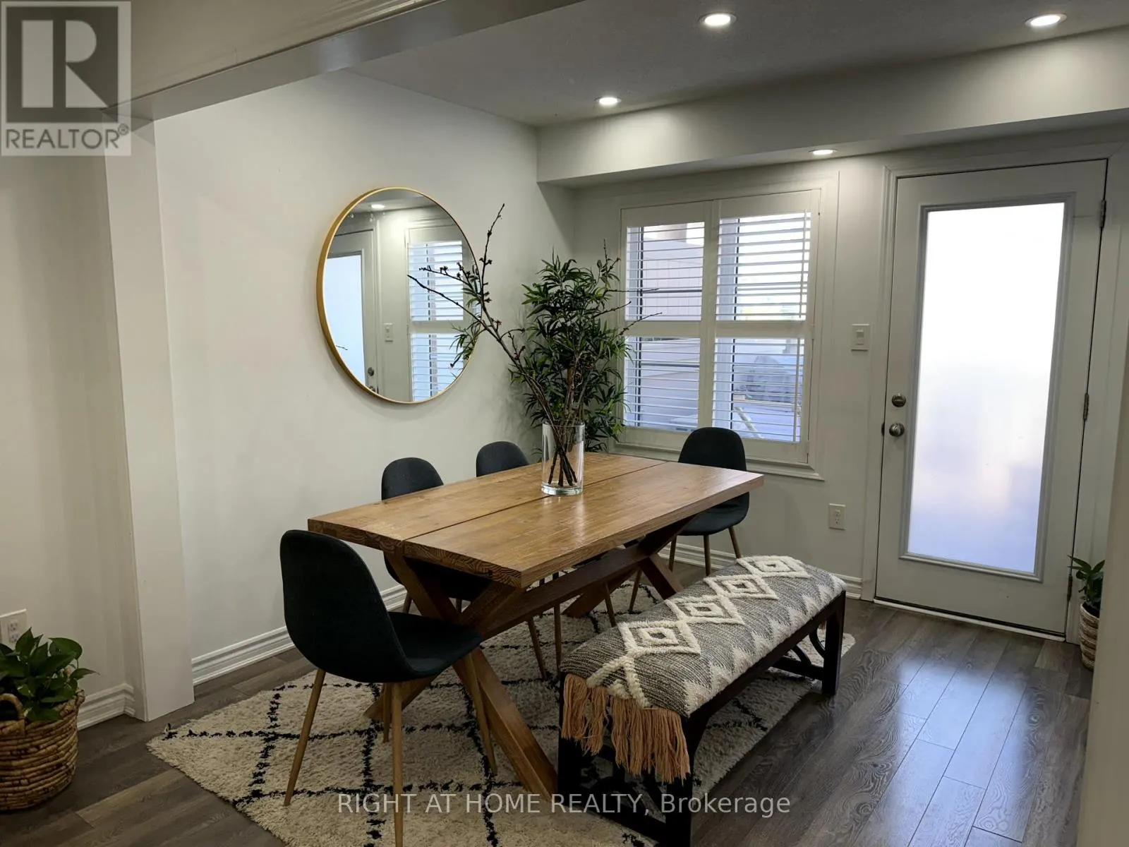72 AYERS CRESCENT