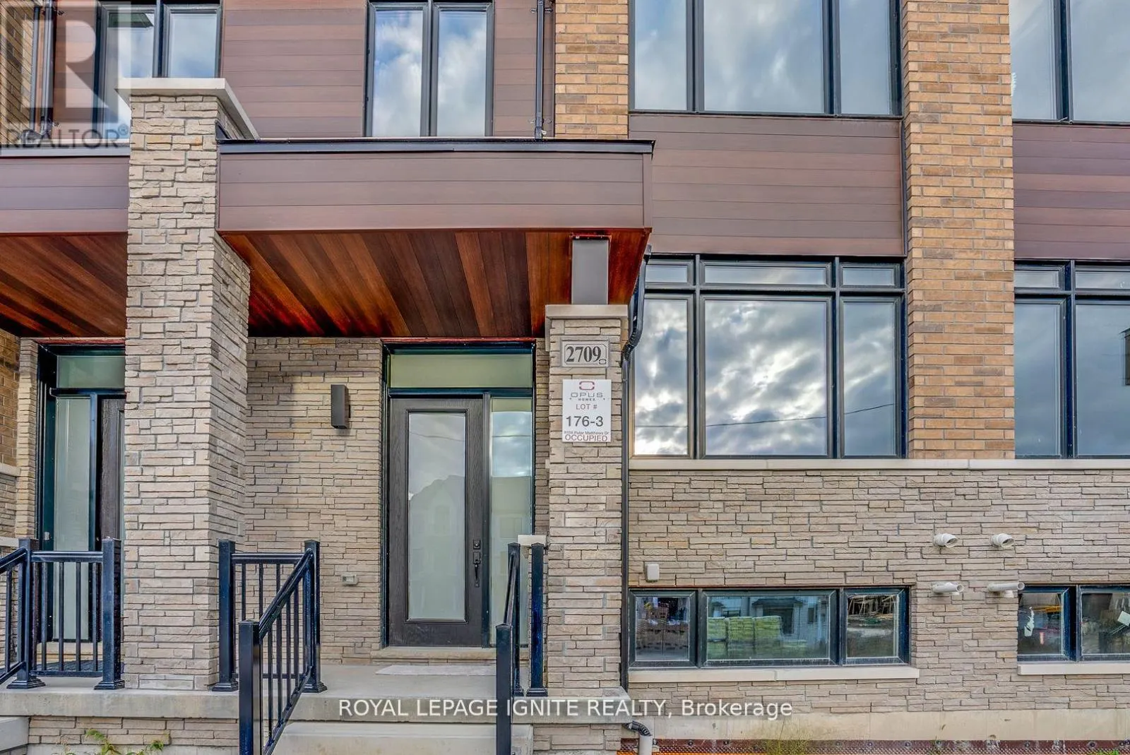 2709 PETER MATTHEWS DRIVE