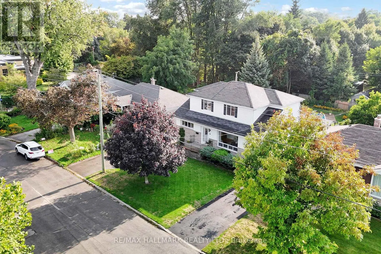 6 GRADWELL DRIVE