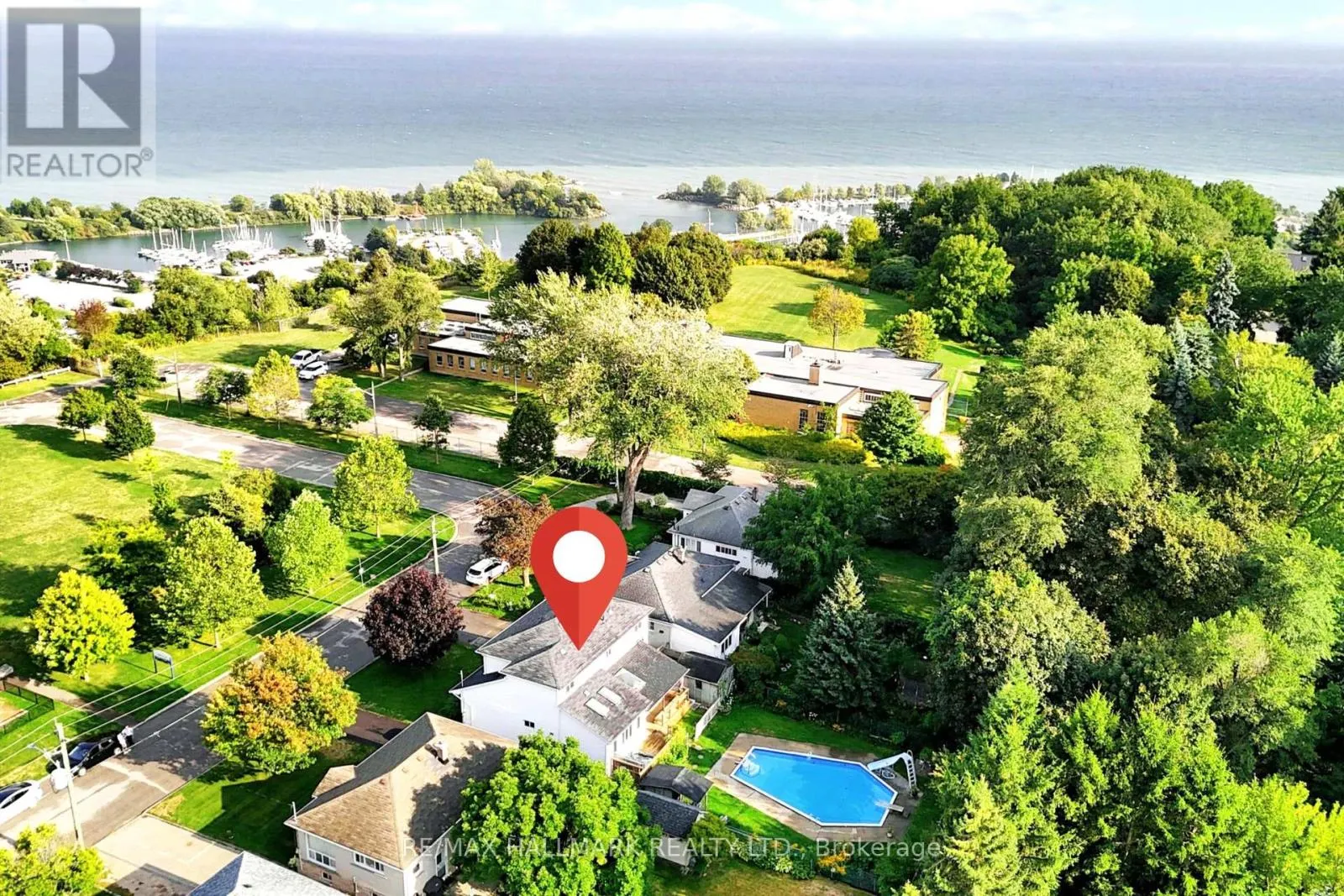 6 GRADWELL DRIVE