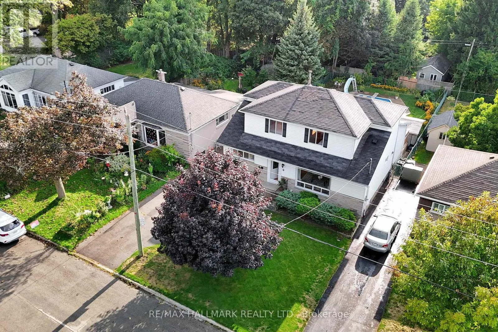 6 GRADWELL DRIVE