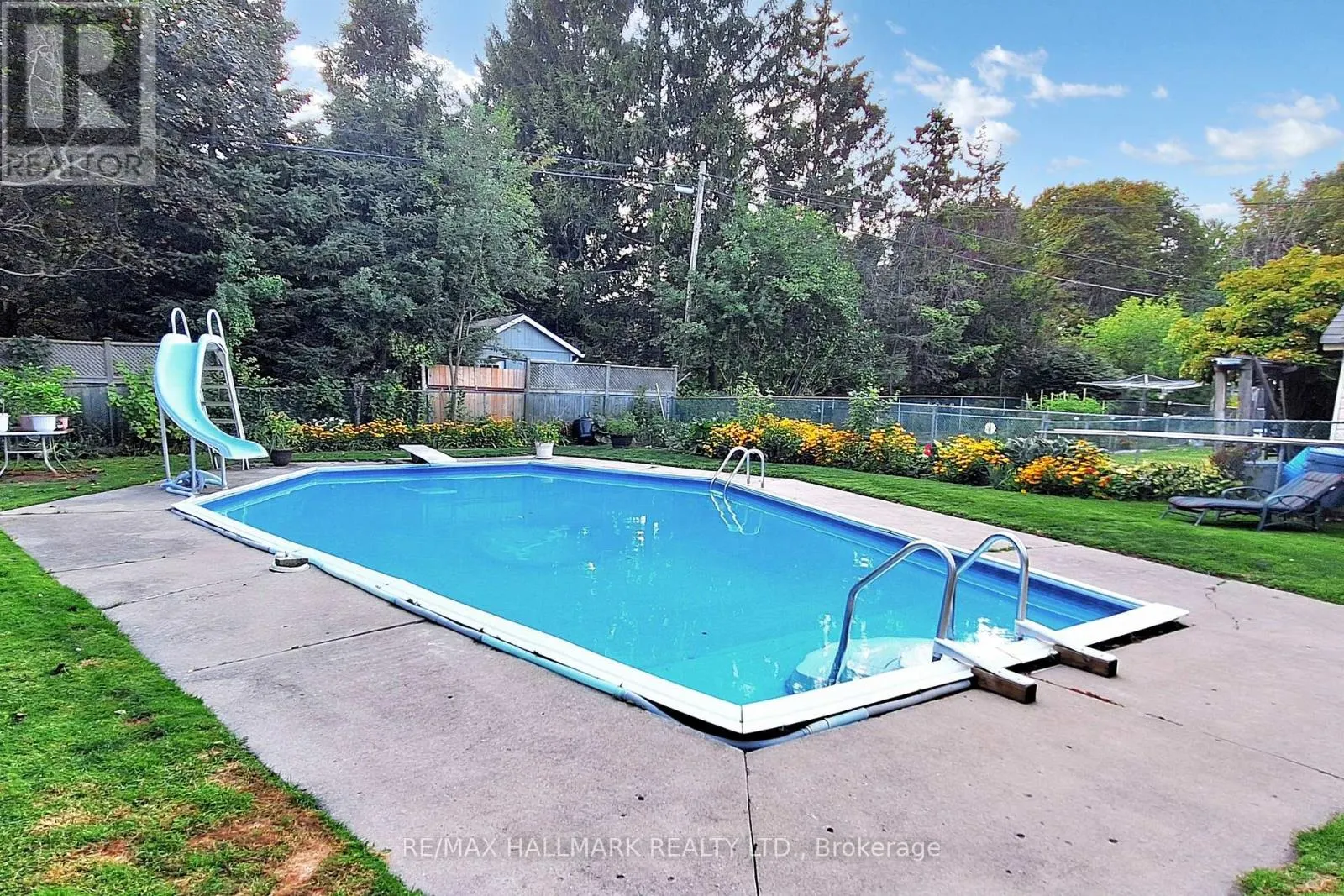 6 GRADWELL DRIVE