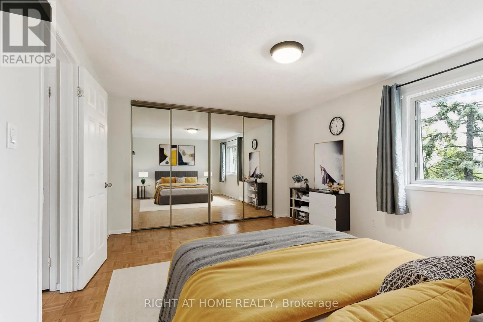 29 - 15 HUNTINGWOOD DRIVE