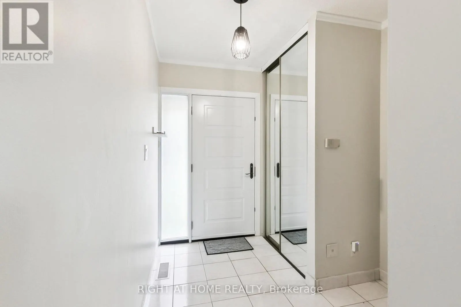 29 - 15 HUNTINGWOOD DRIVE