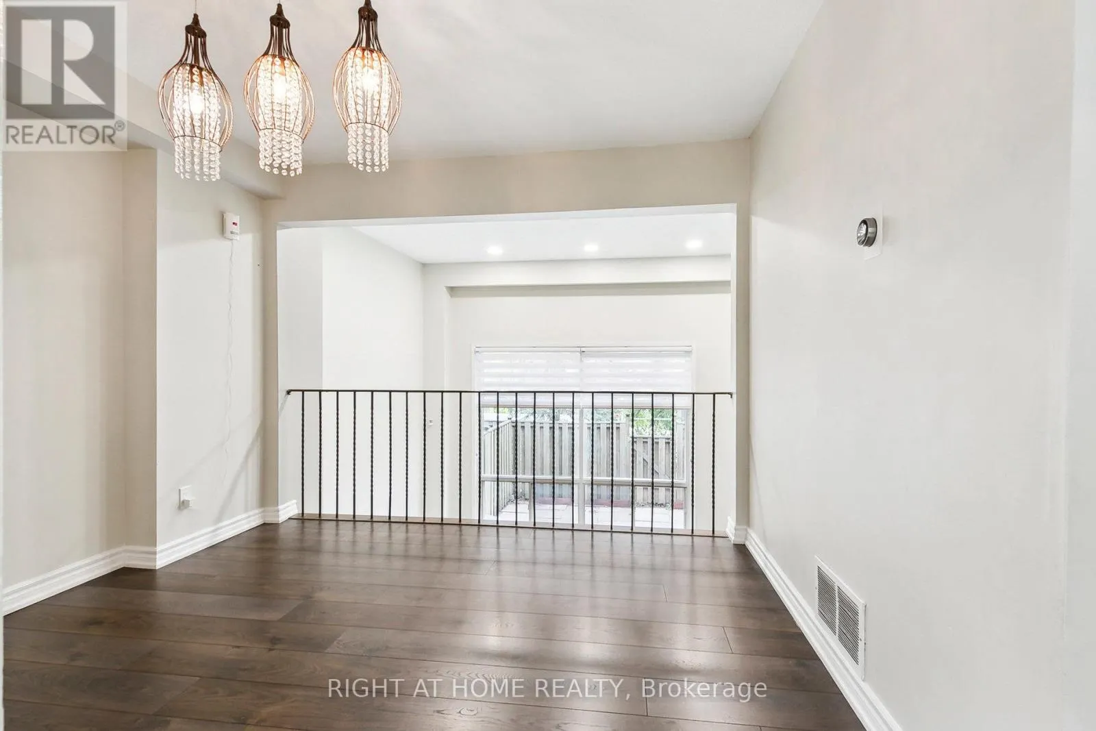 29 - 15 HUNTINGWOOD DRIVE