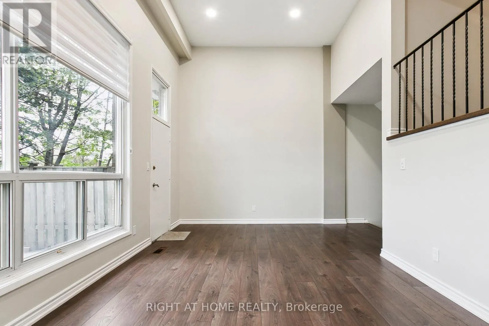 29 - 15 HUNTINGWOOD DRIVE