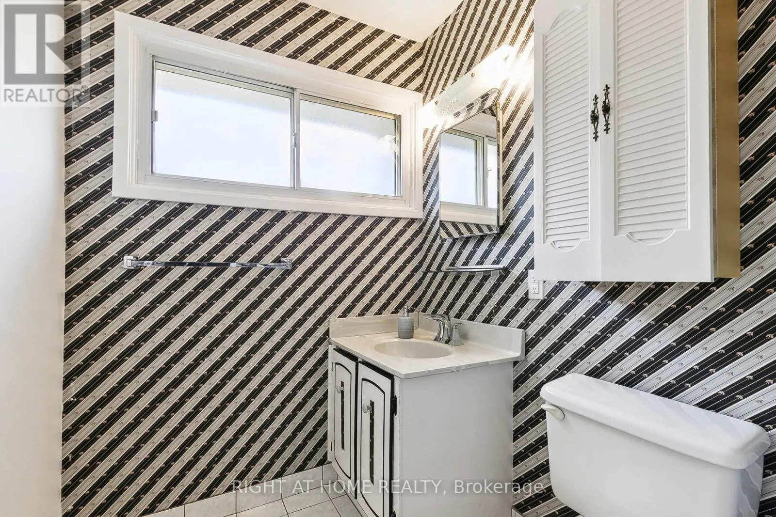 29 - 15 HUNTINGWOOD DRIVE