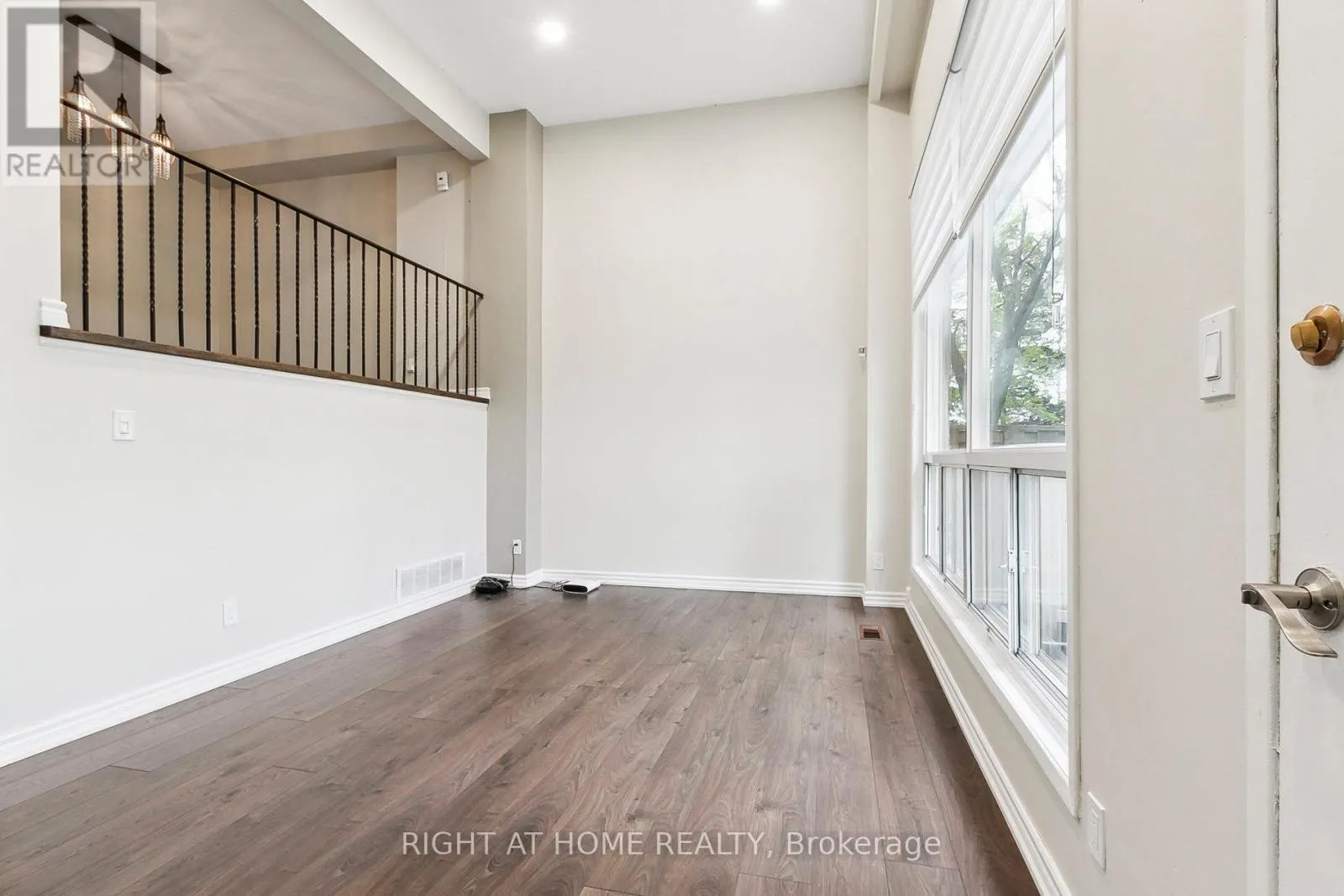 29 - 15 HUNTINGWOOD DRIVE