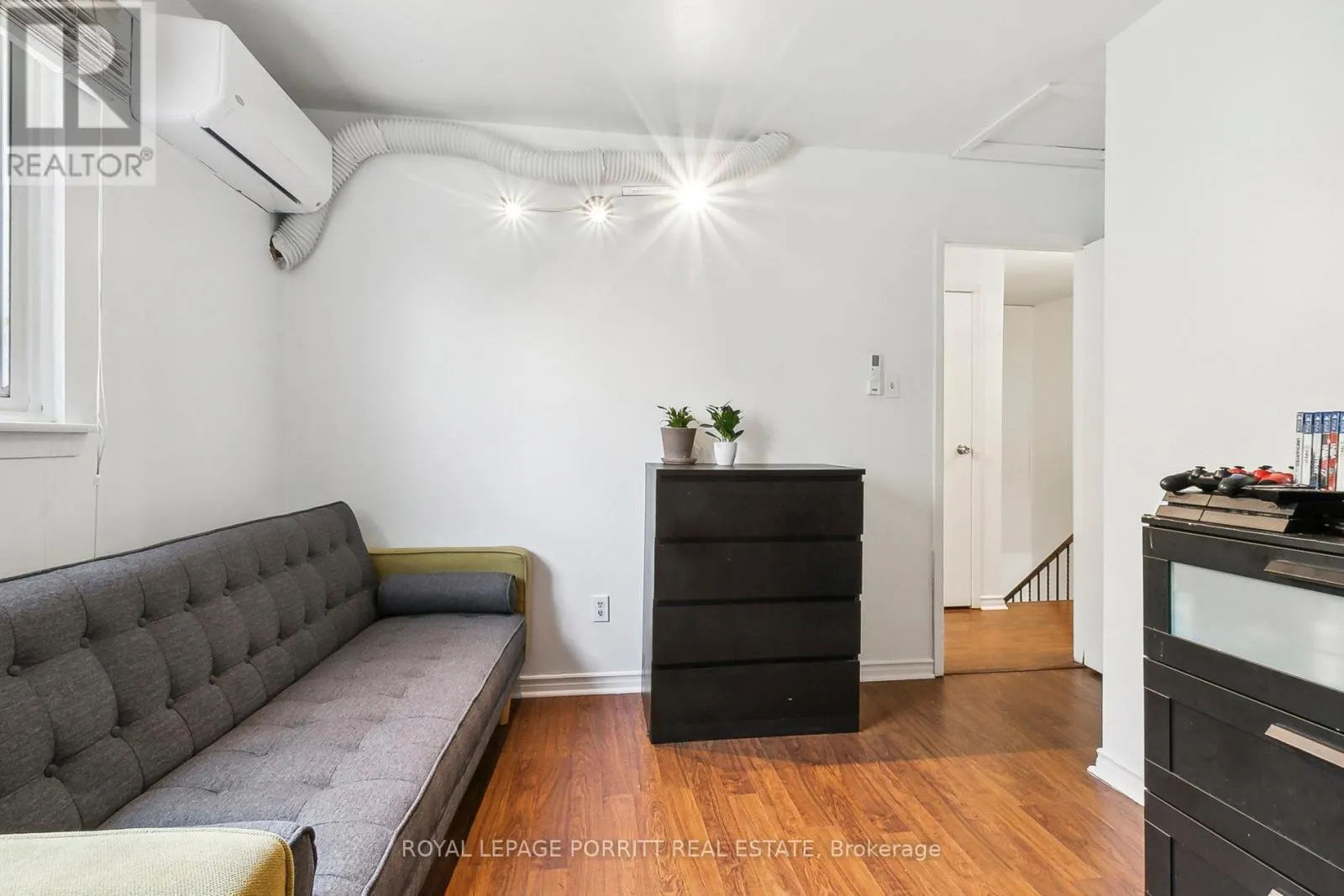 17 - 1415 FIELDLIGHT BOULEVARD