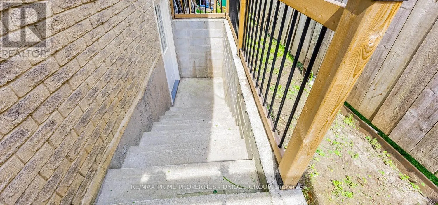 742 GREENBRIAR DRIVE