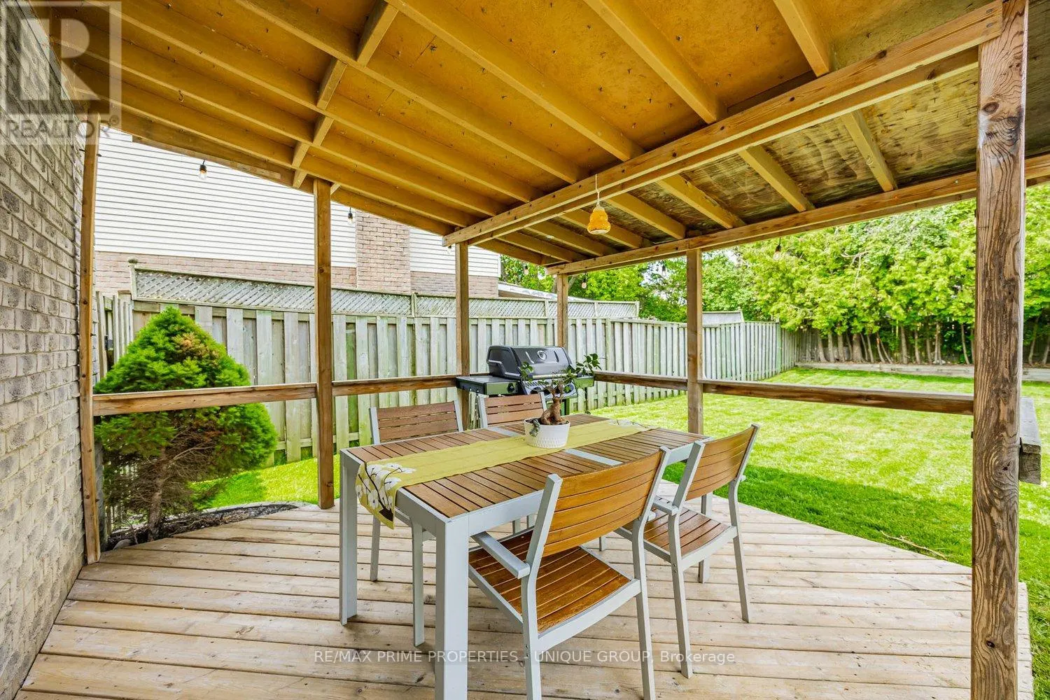 742 GREENBRIAR DRIVE