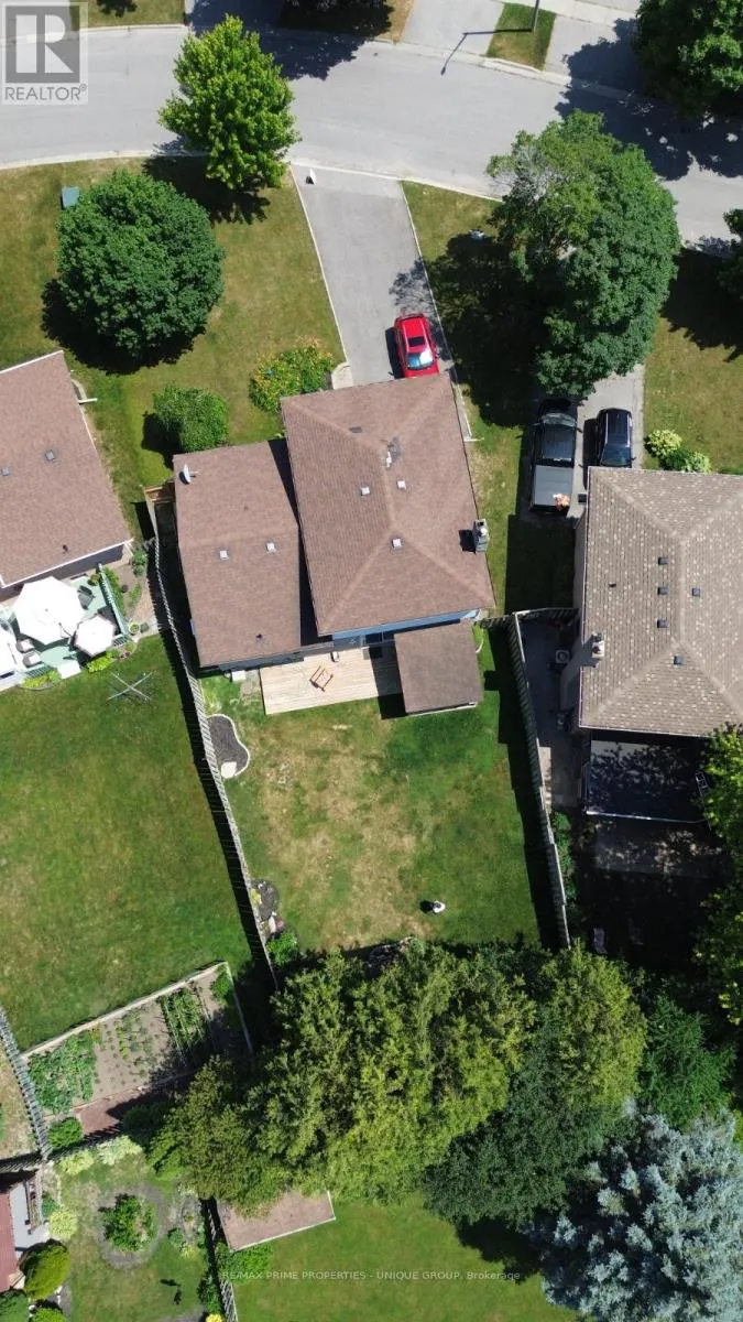 742 GREENBRIAR DRIVE