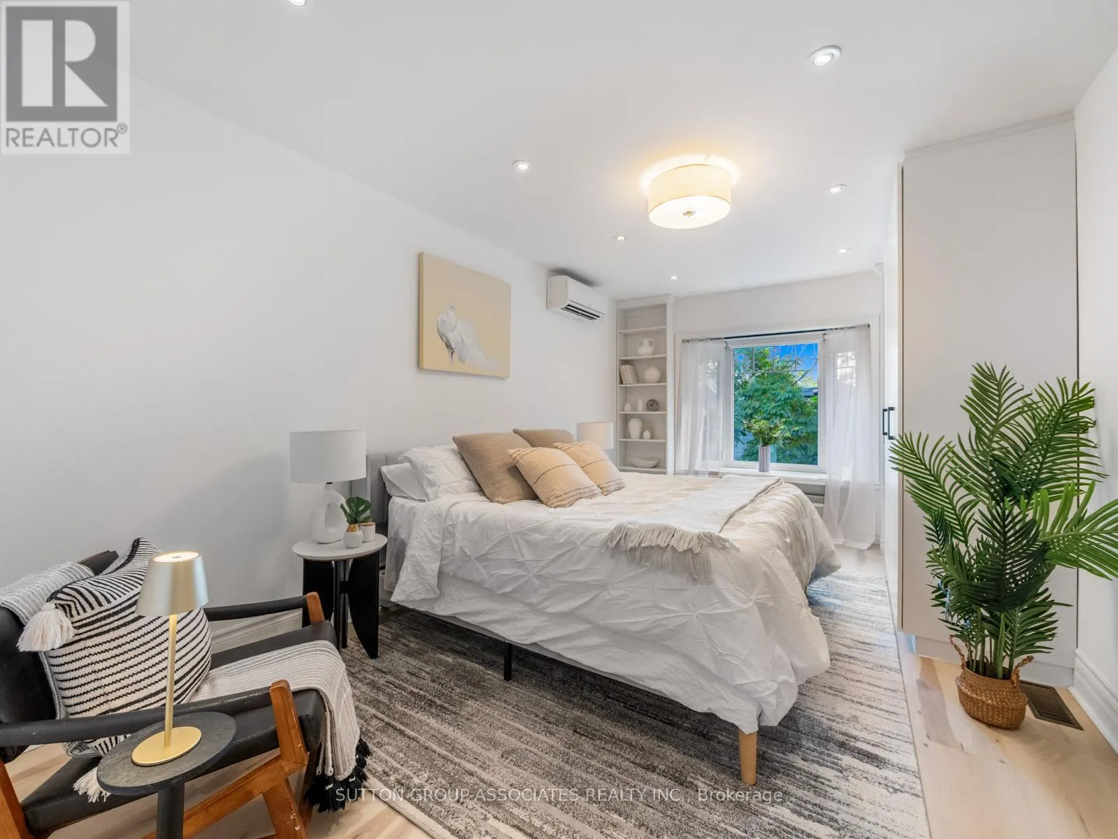 35 ROSEHEATH AVENUE
